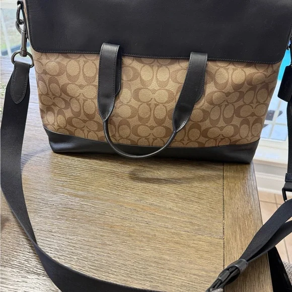 Coach Tan and Black Signature Laptop Bag - Picture 4 of 6